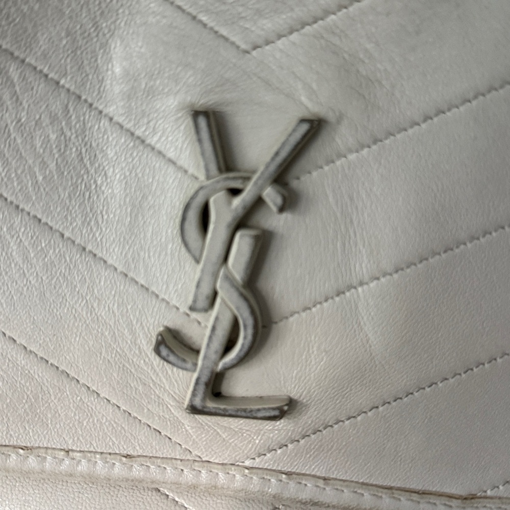 Yves Saint Laurent Off-White Quilted Shoulder Bag - Picture 2 of 7